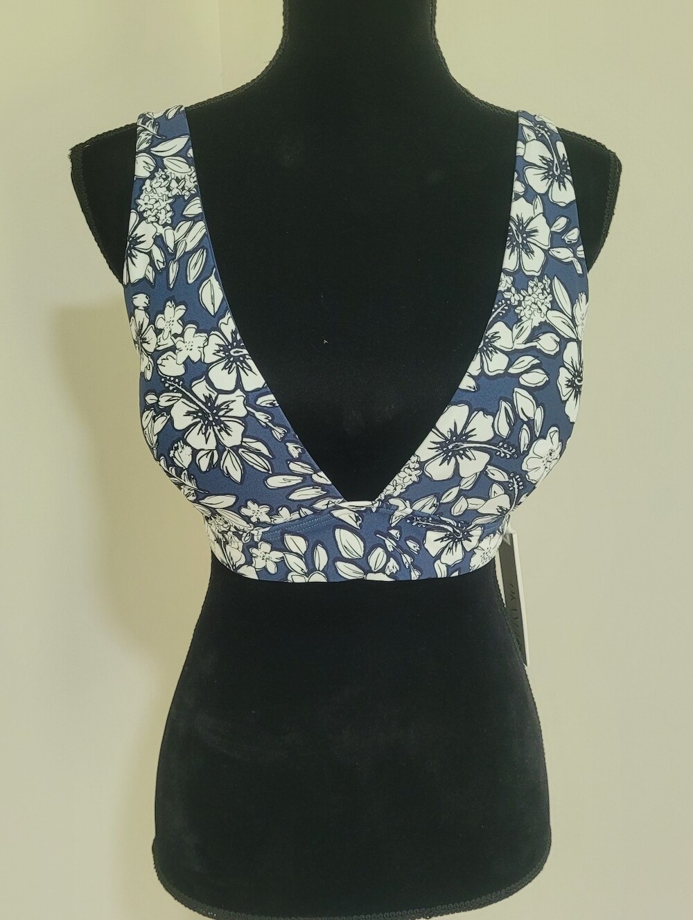 Okanui Womens Evergreeen Trapezium Bikini Top XL Flower Garden Navy Hawaiian NWT